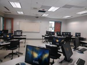 Picture of the Computer Lab at South